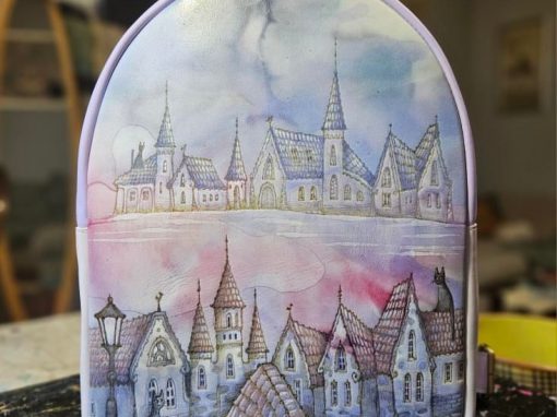 Куда ты все время смотришь?